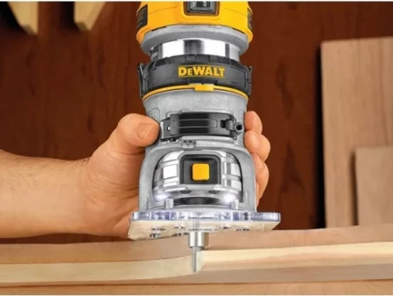 Фрезер кромочный DeWalt D26200 купить в Урае