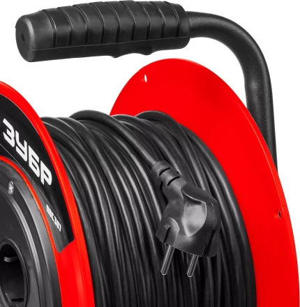 Удлинитель на катушке &quot;ПВС 307&quot;, 50 м, 2500 Вт, 4 гнезда, ПВС 3х0,75 кв мм, ЗУБР 55083-50 купить в Урае